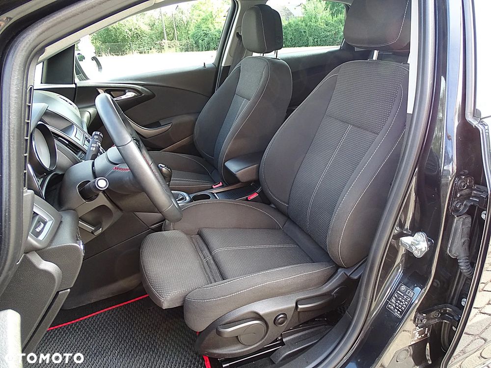 Opel Astra 1.4 T Cosmo EU6 - 27