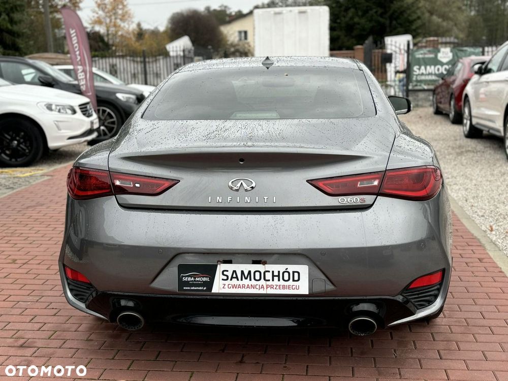 Infiniti Q60 - 9