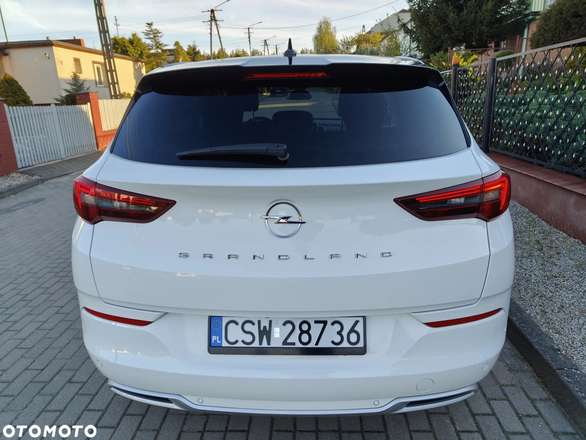 Opel Grandland 1.2 T Business Edition S&S - 24