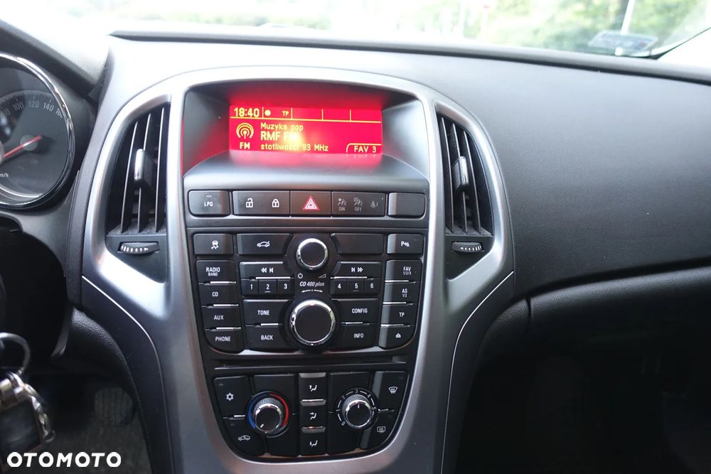 Opel Astra - 14