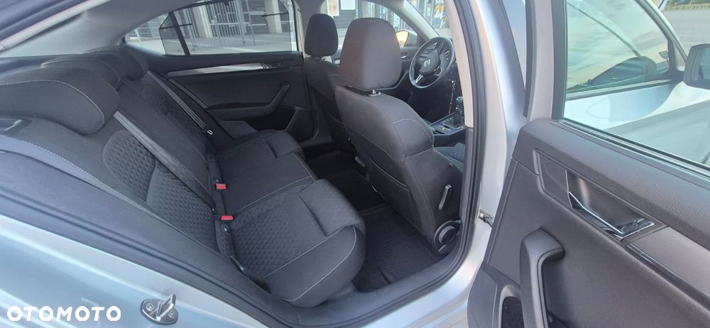 Skoda Superb 1.4 TSI ACTive - 18