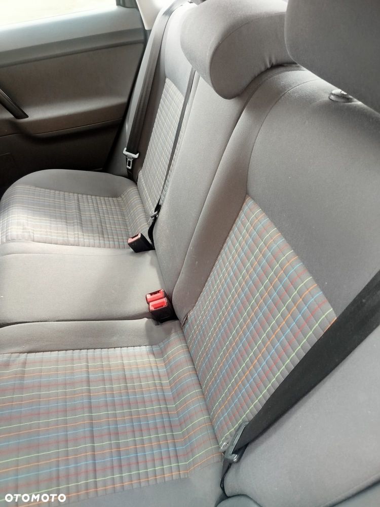 Volkswagen Polo - 5