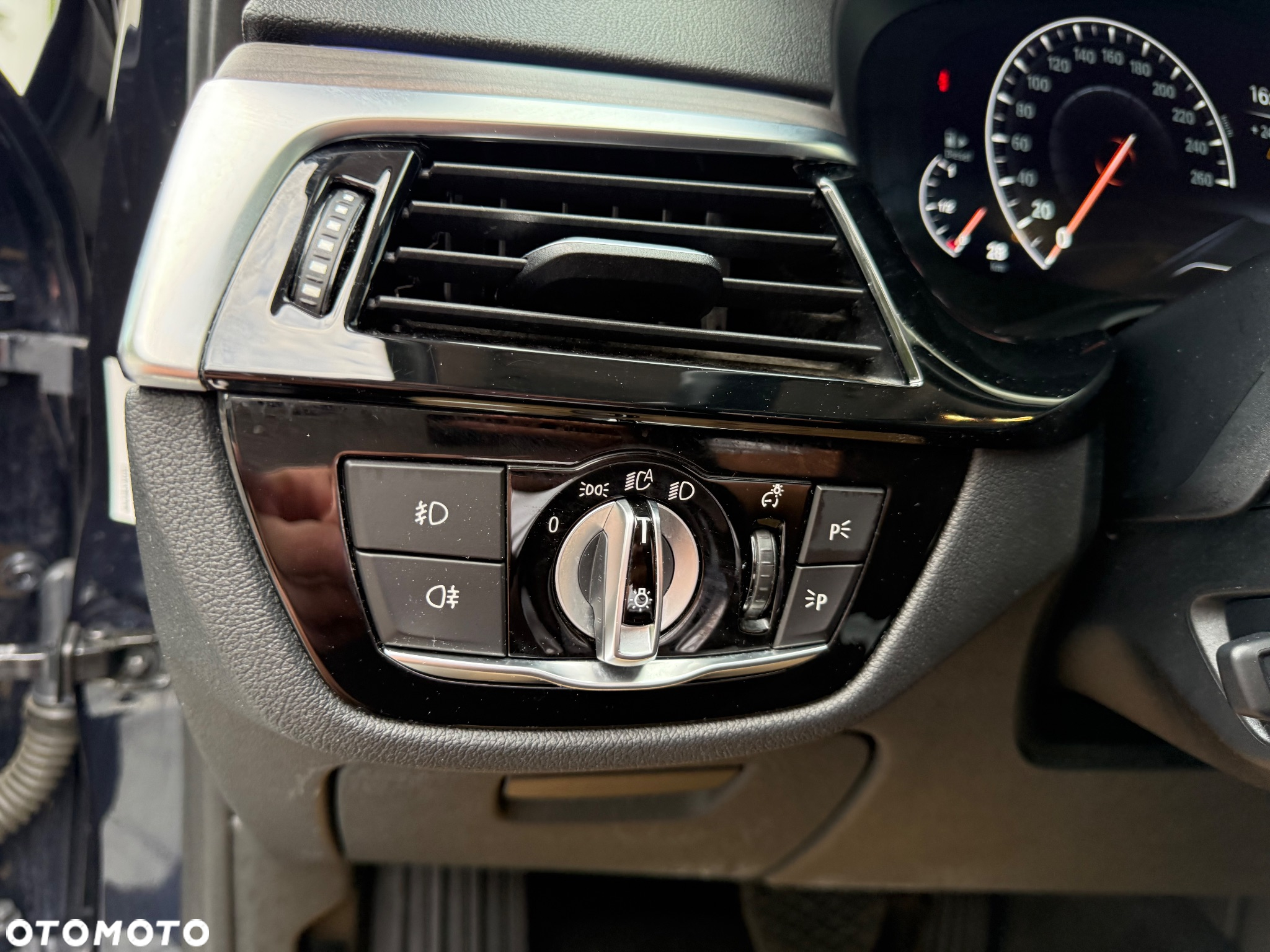BMW Seria 5 520d Luxury Line sport - 15
