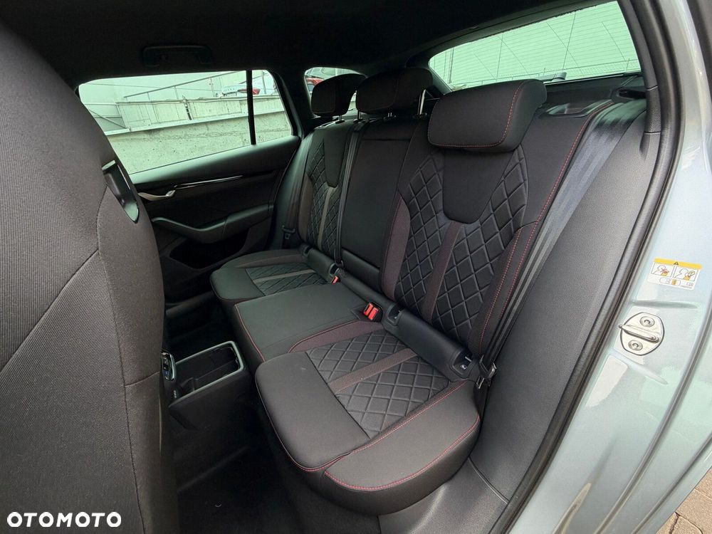 Skoda Octavia 2.0 TSI RS DSG - 14