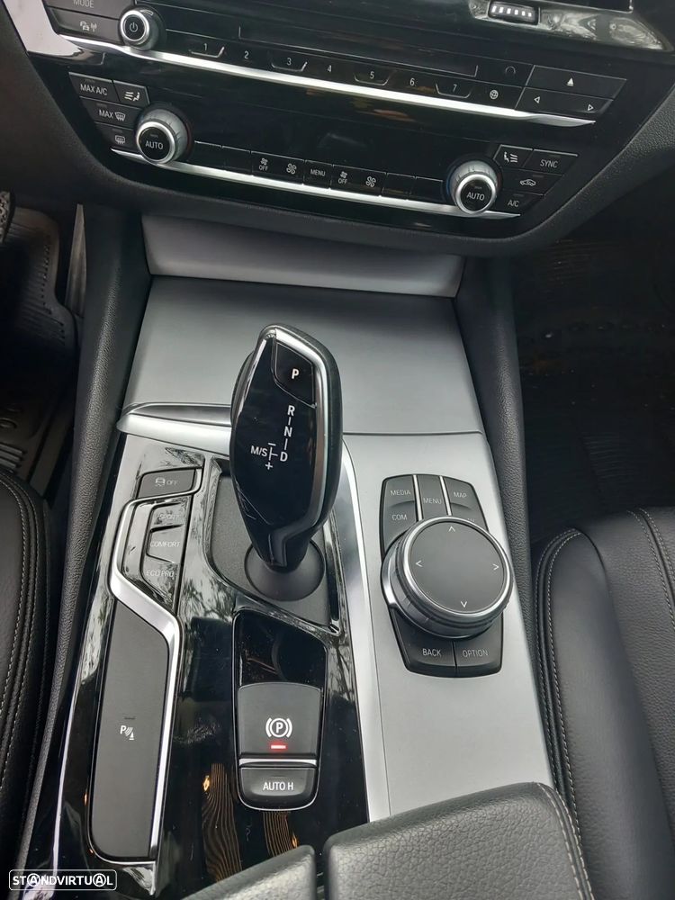 BMW 520 d Line Luxury Auto - 13