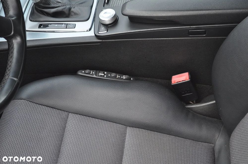 Mercedes-Benz Klasa C 200 T CGI Automatik BlueEFFICIENCY Avantgarde - 25