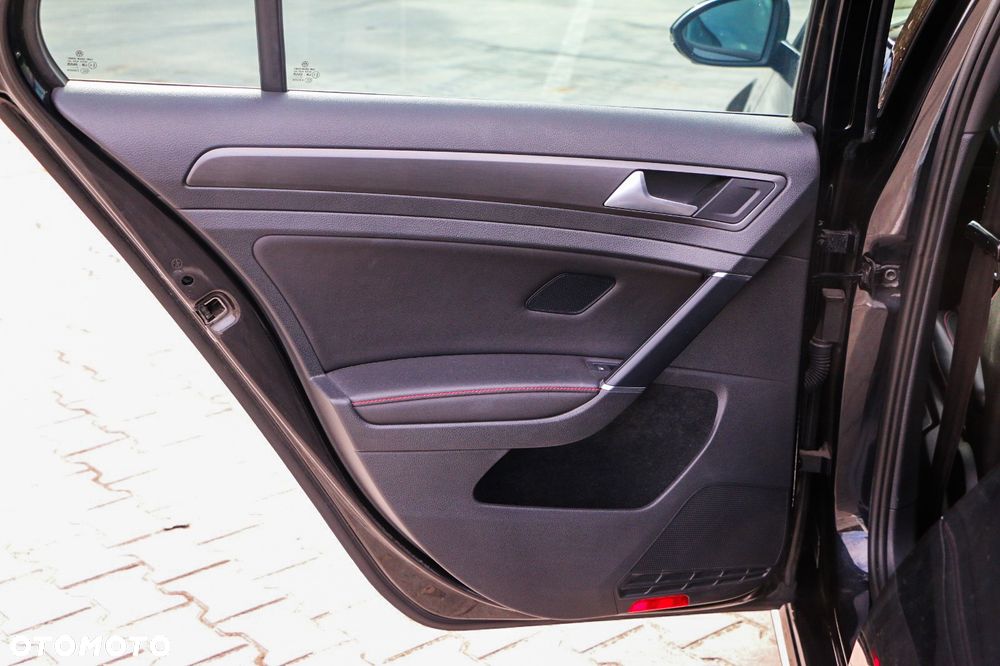 Volkswagen Golf 2.0 TSI OPF DSG GTI Clubsport - 9