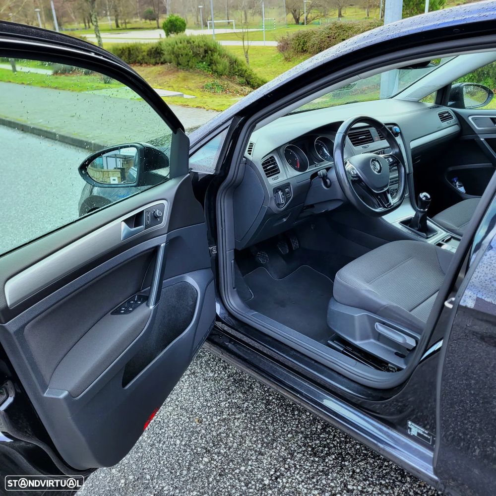 VW Golf 1.6 TDi BlueMotion Confortline - 15