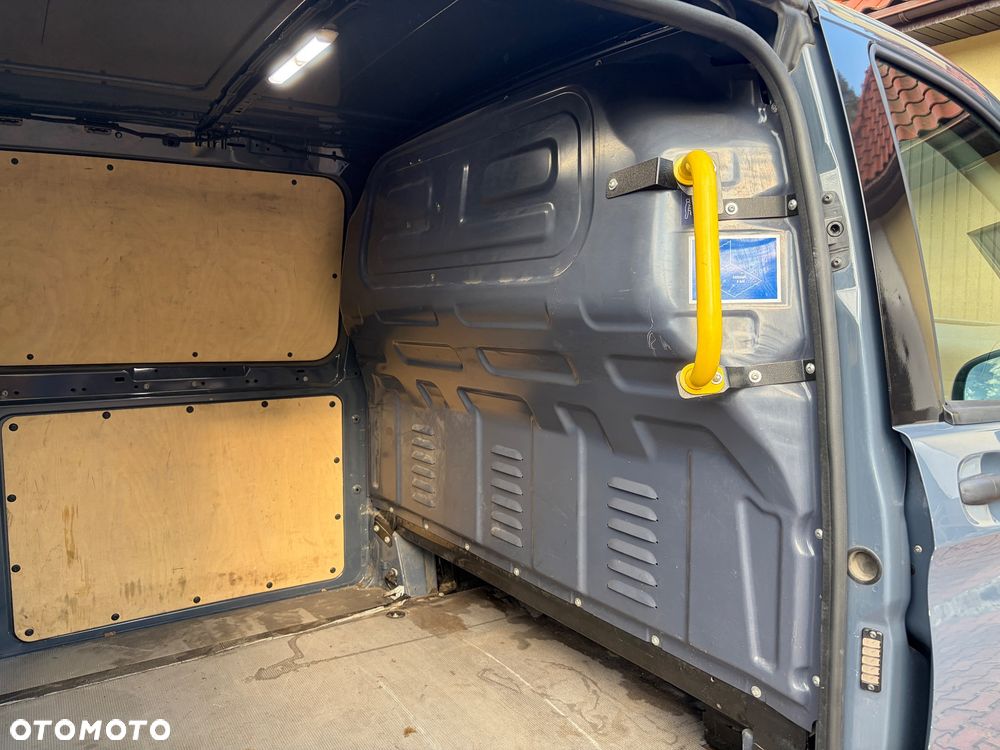 Mercedes-Benz VITO 110 - 22