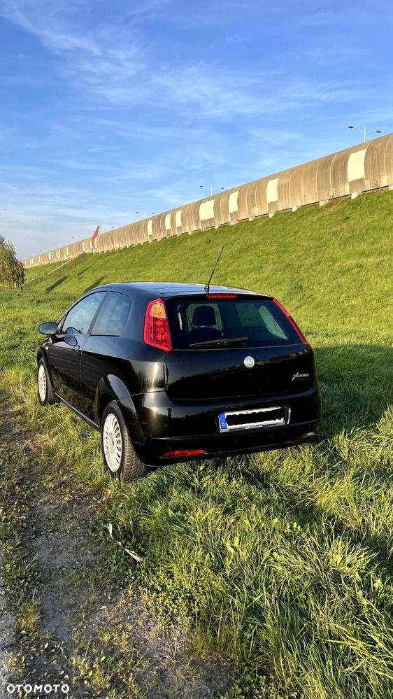 Fiat Punto 2006 photo 2