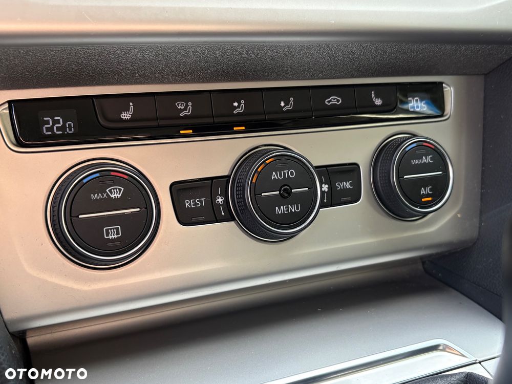 Volkswagen Passat 2.0 TDI SCR Business - 25