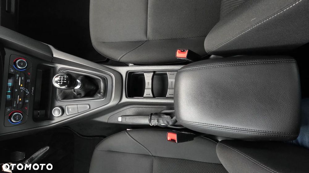 Ford Focus 1.5 EcoBoost Start-Stopp-System Business Edition - 23