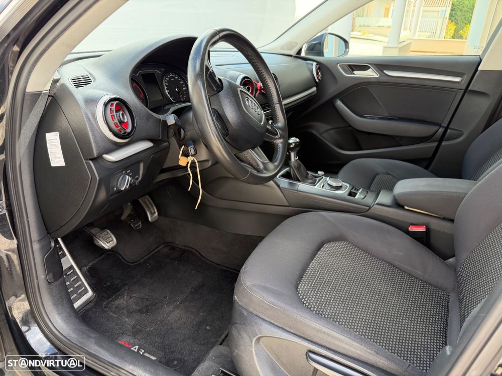 Audi A3 Sportback 1.6 TDI Attraction - 6