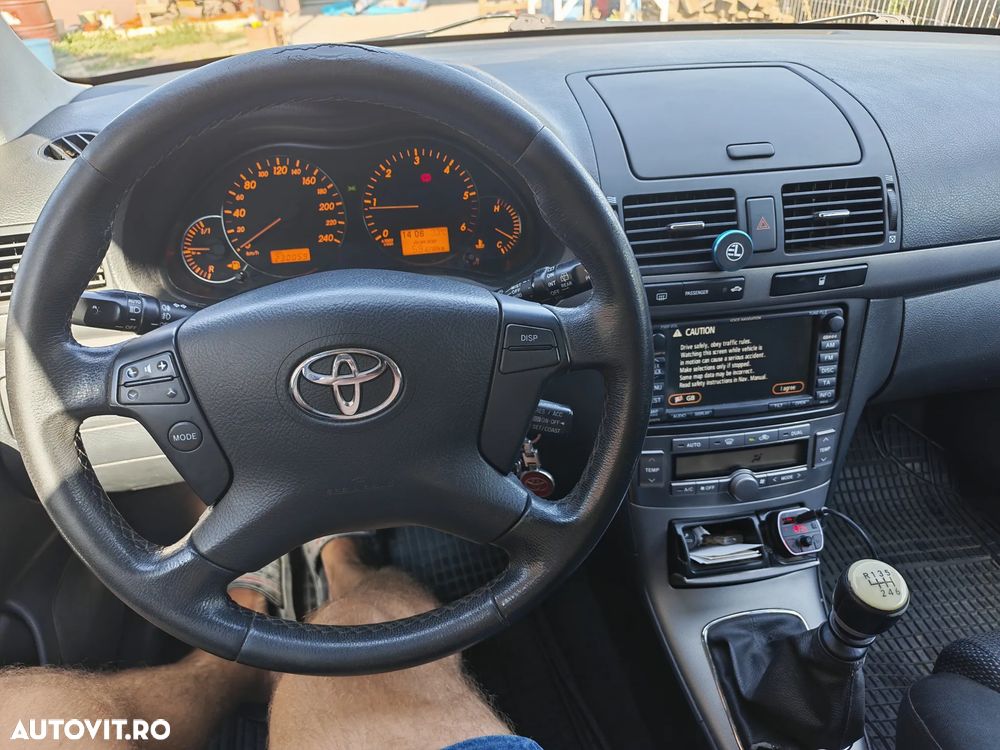 Toyota Avensis 2.0 D-4D Station Executive - 6