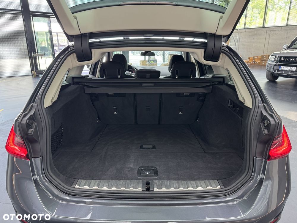 BMW Seria 3 318d - 19