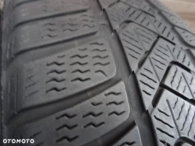 225/45/R19 98V RSC Pirelli Winter Sotto ZERO 3 3 - 4