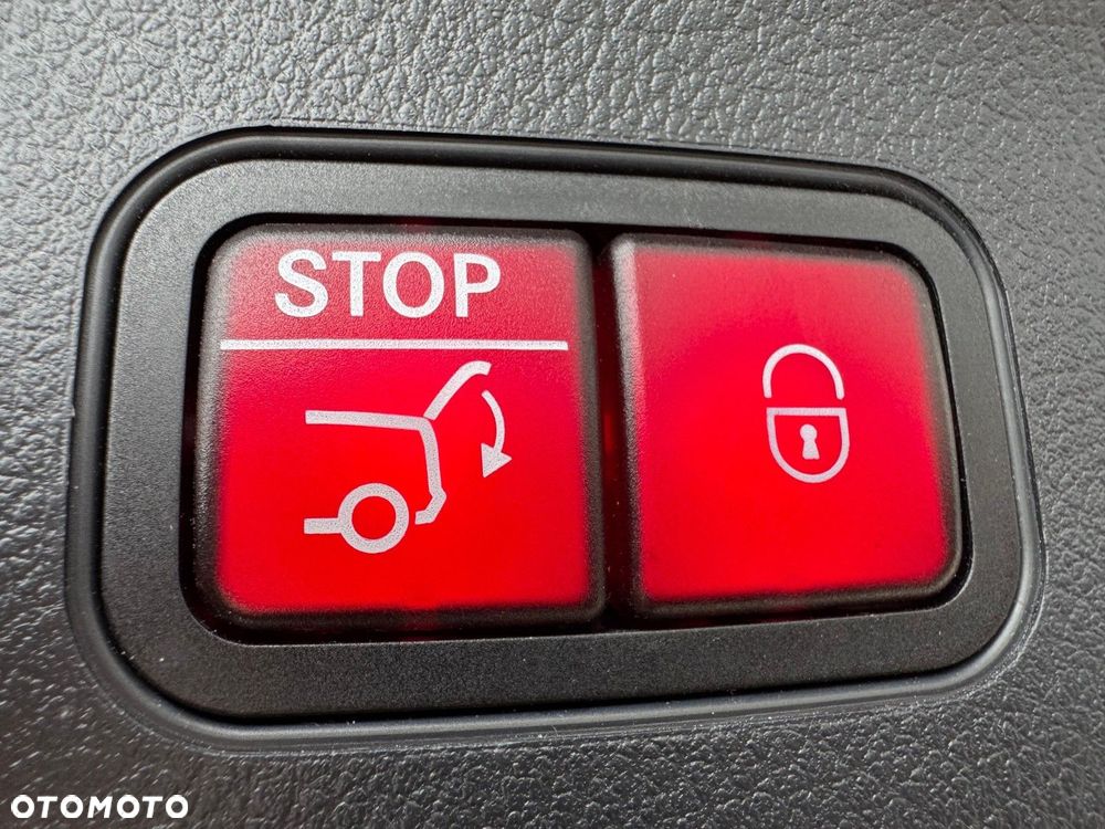 Mercedes-Benz GLA - 18