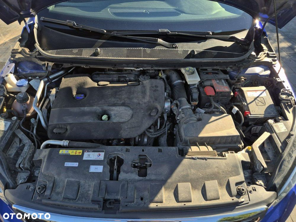 Peugeot 308 BlueHDi FAP 180 EAT8 Stop & Start GT - 9