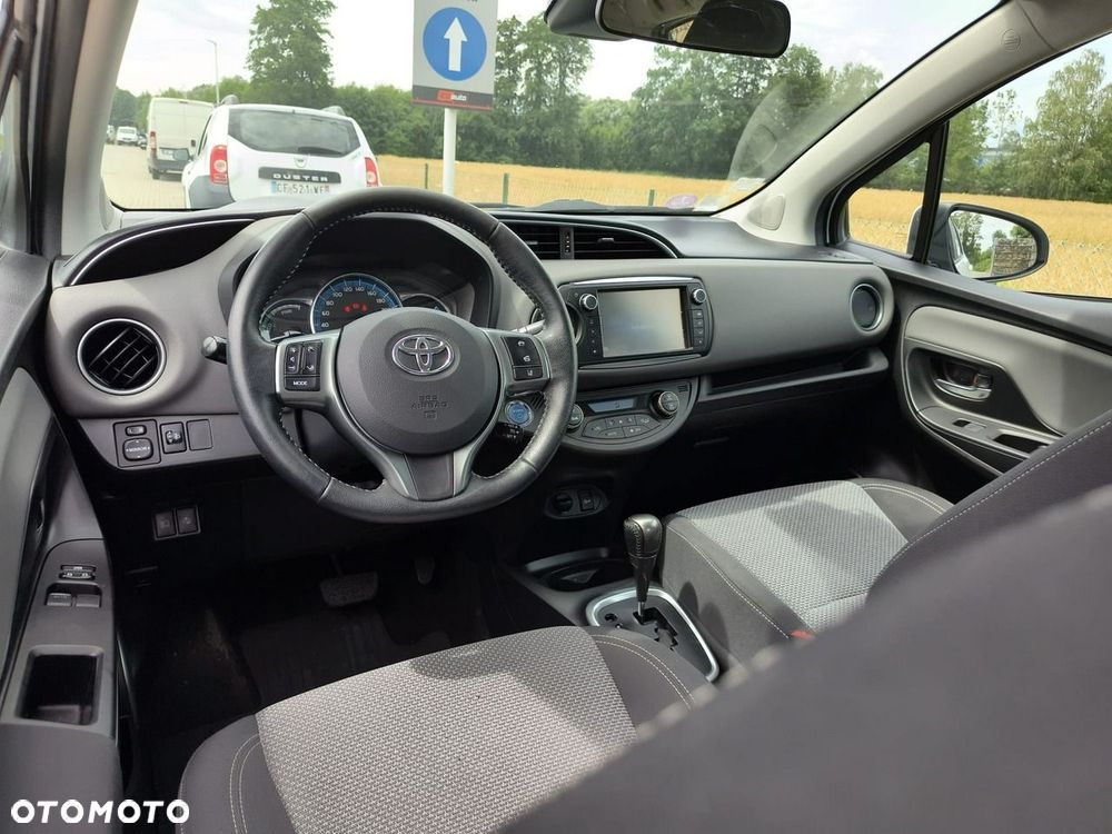 Toyota Yaris - 10
