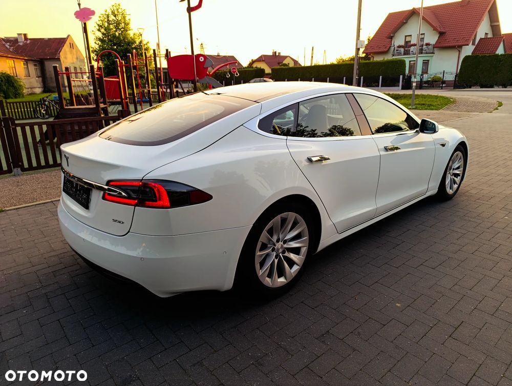 Tesla Model S Long Range Plus - 25