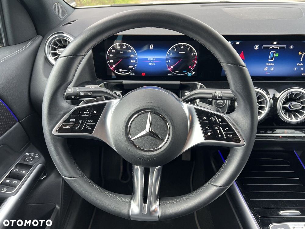 Mercedes-Benz GLA - 11
