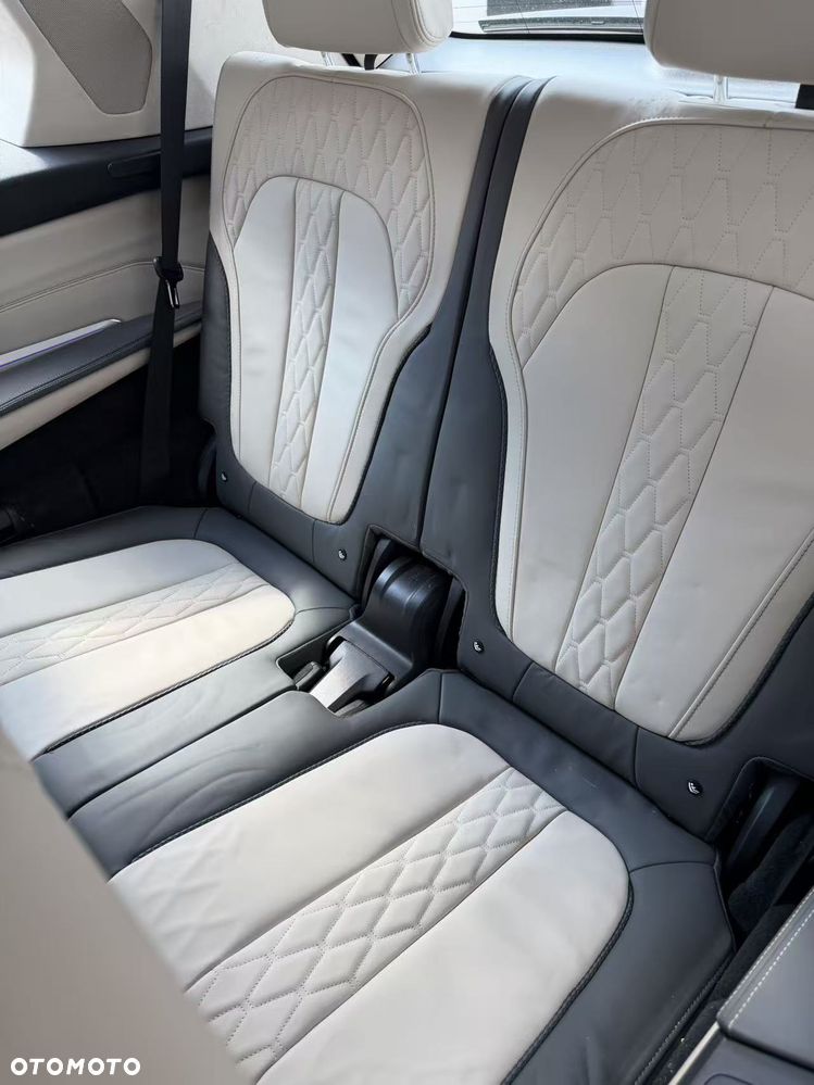BMW X7 xDrive40i mHEV M Sport Edition sport - 16