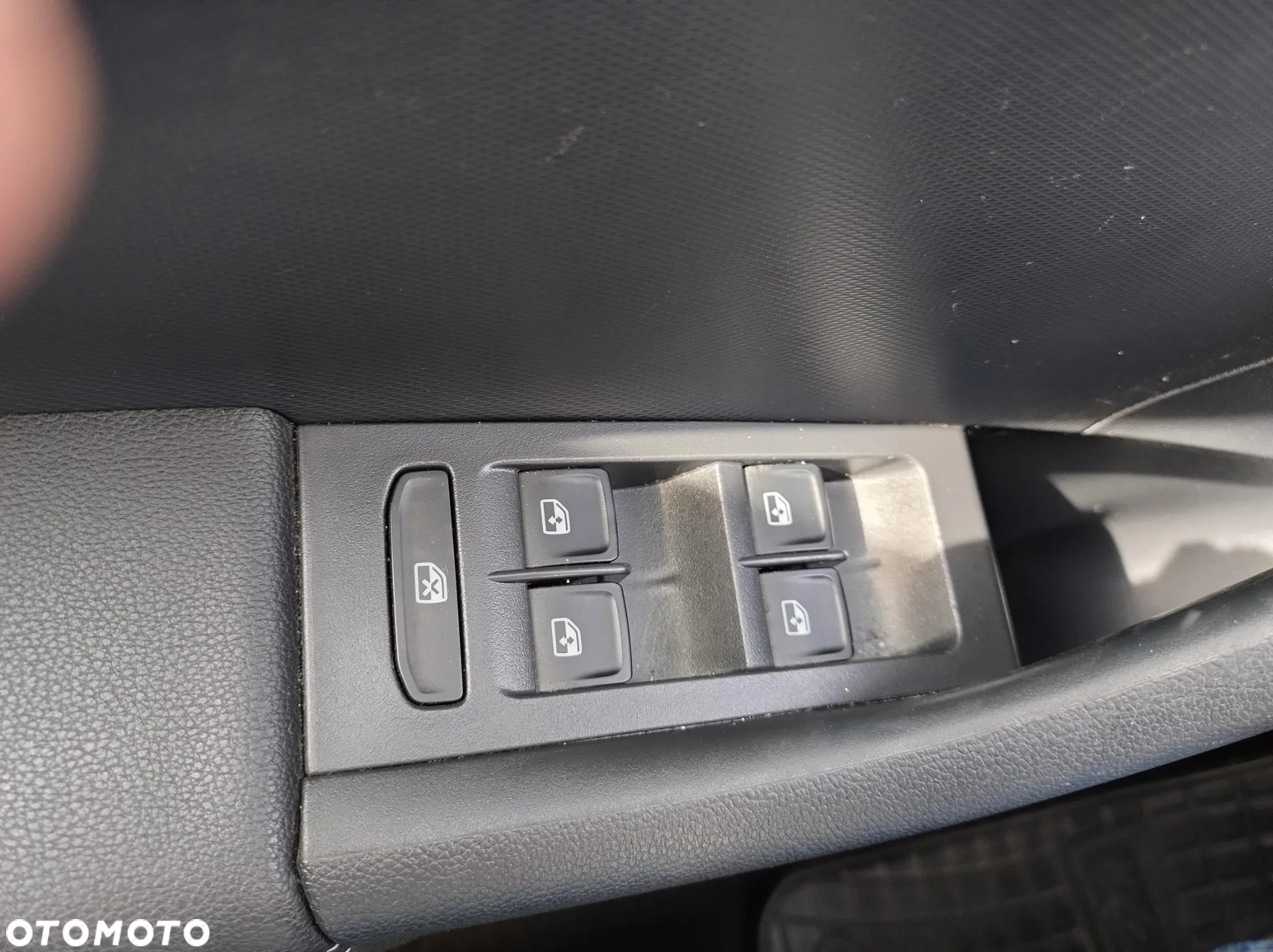 Skoda RAPID 1.0 TSI Ambition - 16