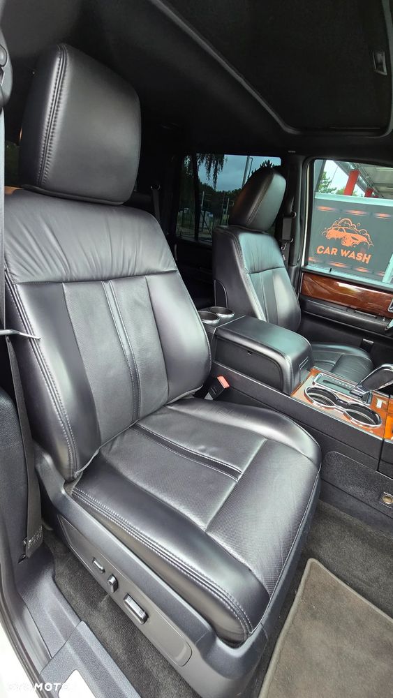 Lincoln Navigator - 16