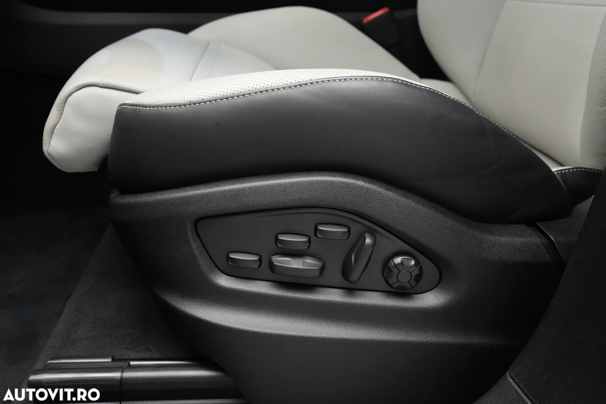 Porsche Cayenne GTS - 23