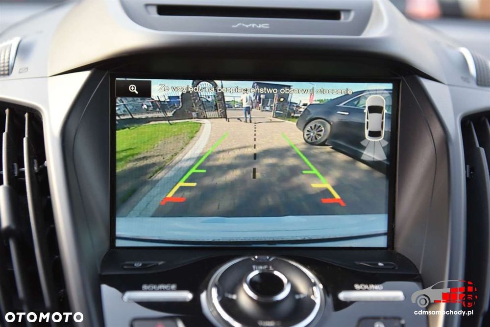 Ford Kuga 1.5 EcoBoost 2x4 Titanium - 24