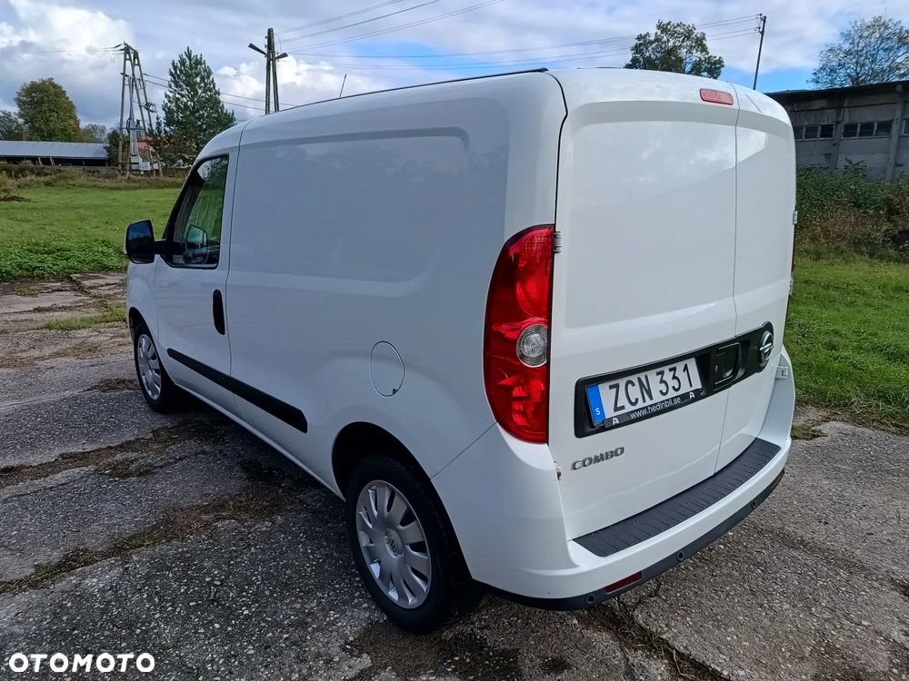 Opel COMBO VAN 1.4 benzyna 95kM manual 2017 rok AUTO SPRAWNE, GOTOWE DO JAZDY!!! - 12