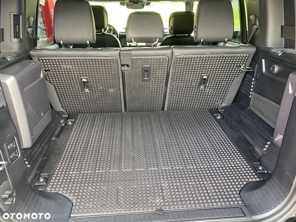 Land Rover Defender 3.0 D300 mHEV SE - 37