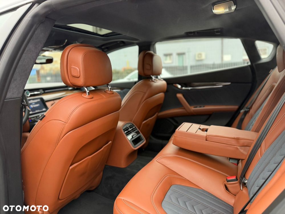 Maserati Quattroporte Q4 GranLusso S - 27