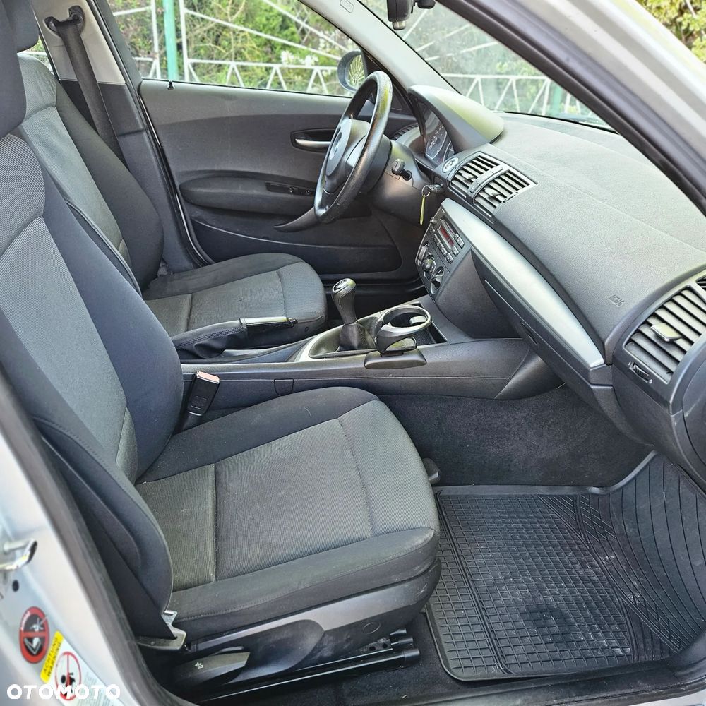 BMW Seria 1 116i - 17