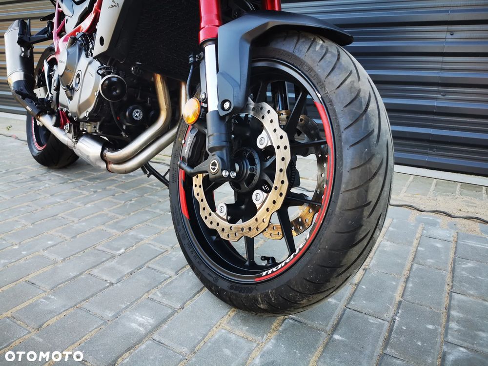 Honda Hornet - 24