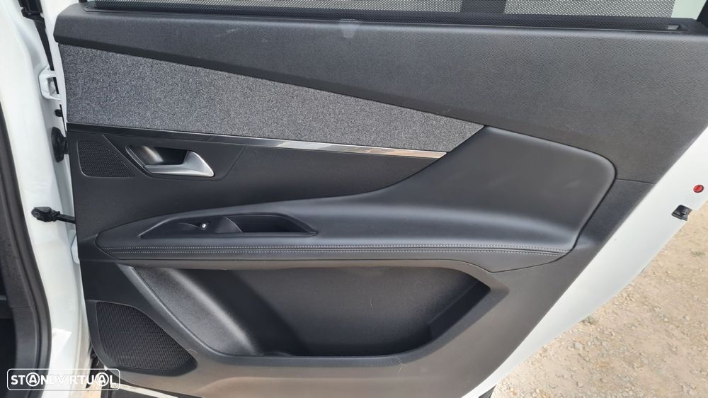 Peugeot 5008 1.6 BlueHDi Allure EAT6 - 41