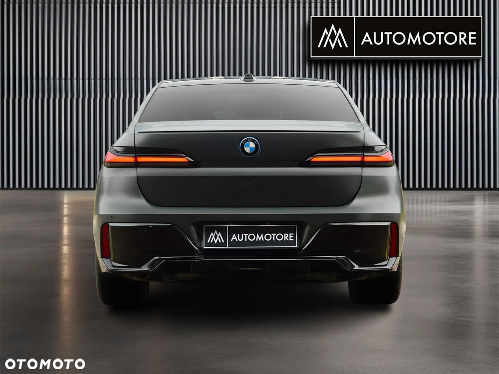 BMW Seria 7 750e PHEV xDrive M Sport sport - 7