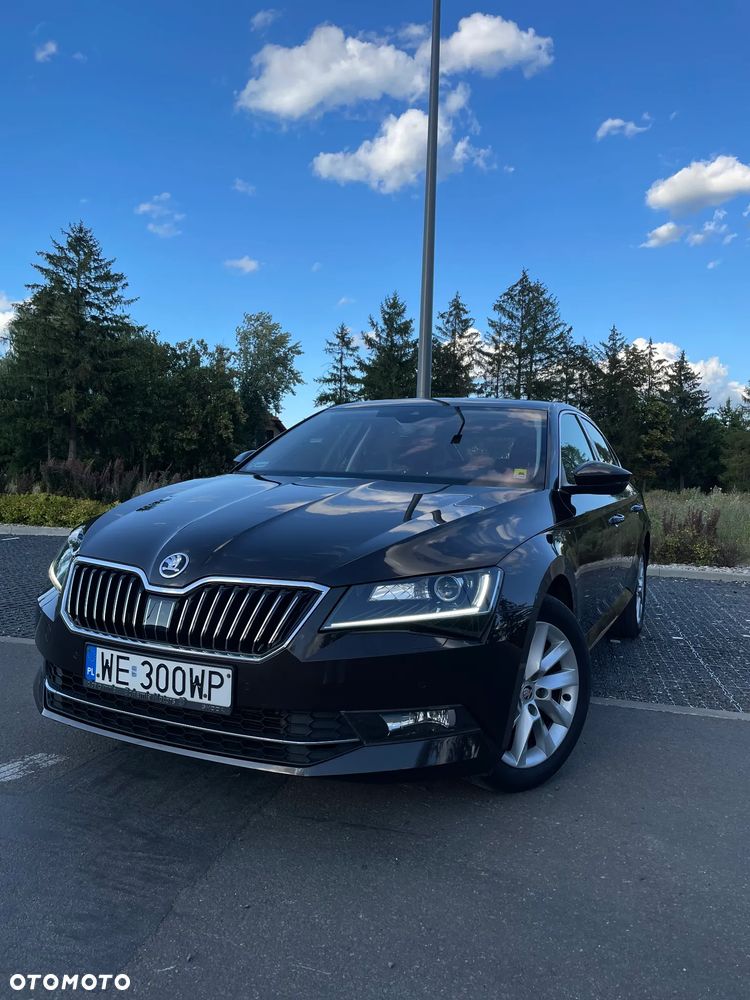 Skoda Superb 2.0 TDI Ambition DSG - 22
