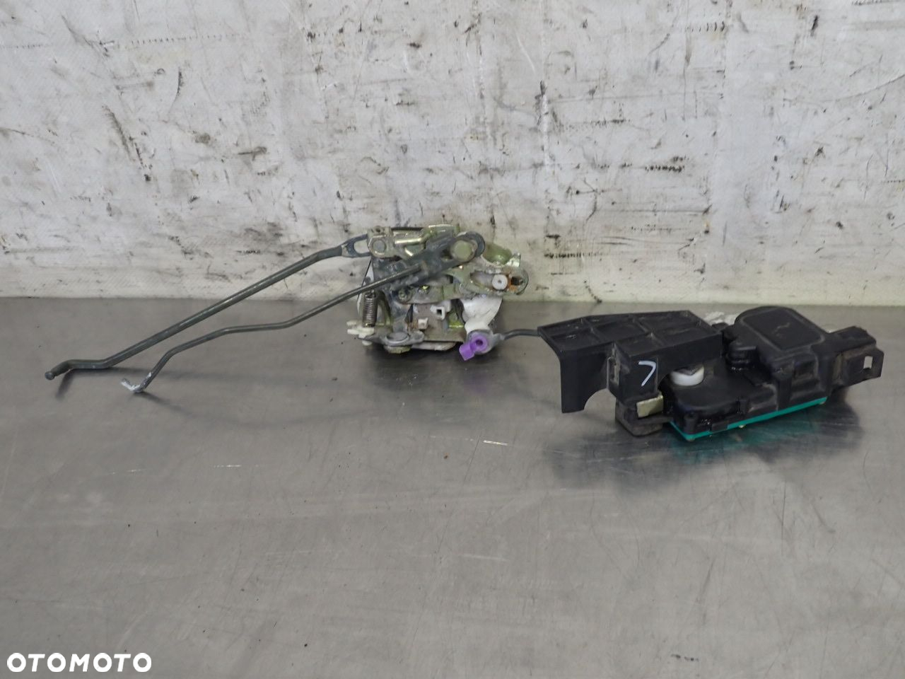 ZAMEK LEWY PRZÓD DRZWI HYUNDAI COUPE I LIFT 95738-27000 - 3