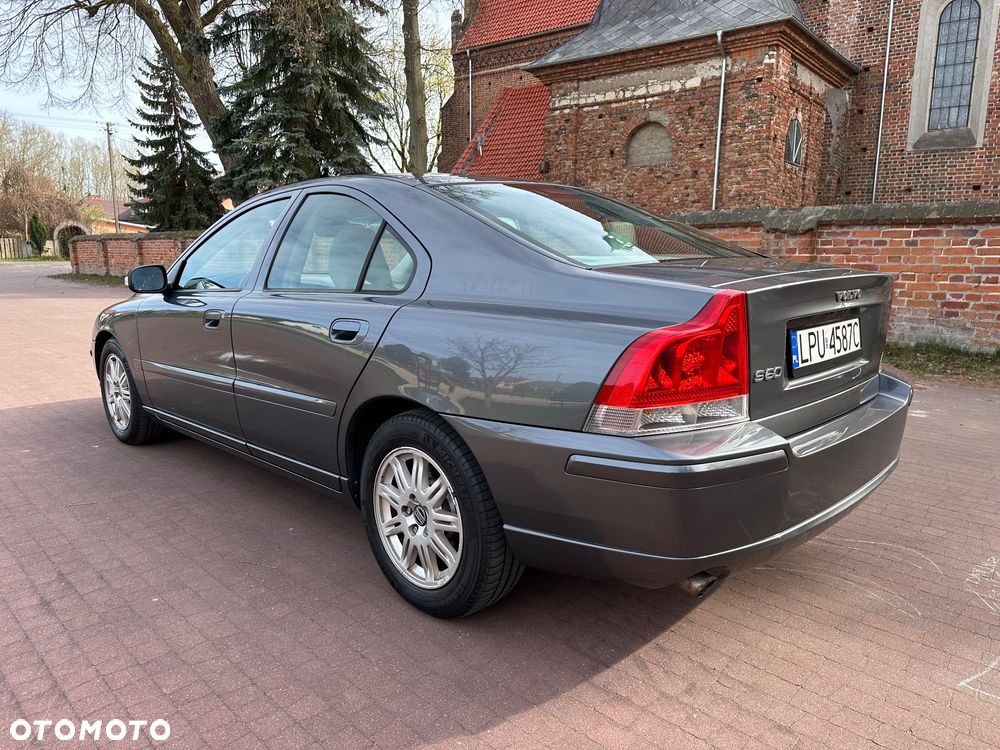 Volvo S60 2.4D Momentum - 11