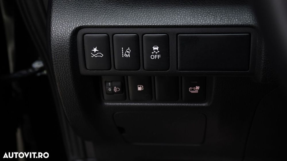 Mitsubishi Eclipse-Cross 4WD Plus - 26