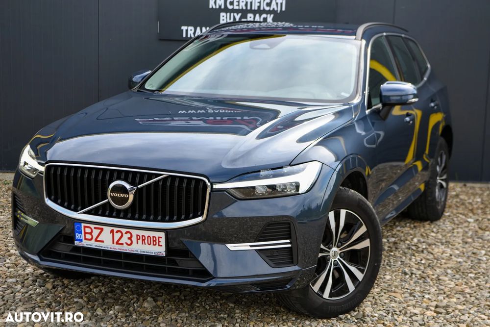Volvo XC 60 B4 MHEV AT8 FWD Momentum - 1
