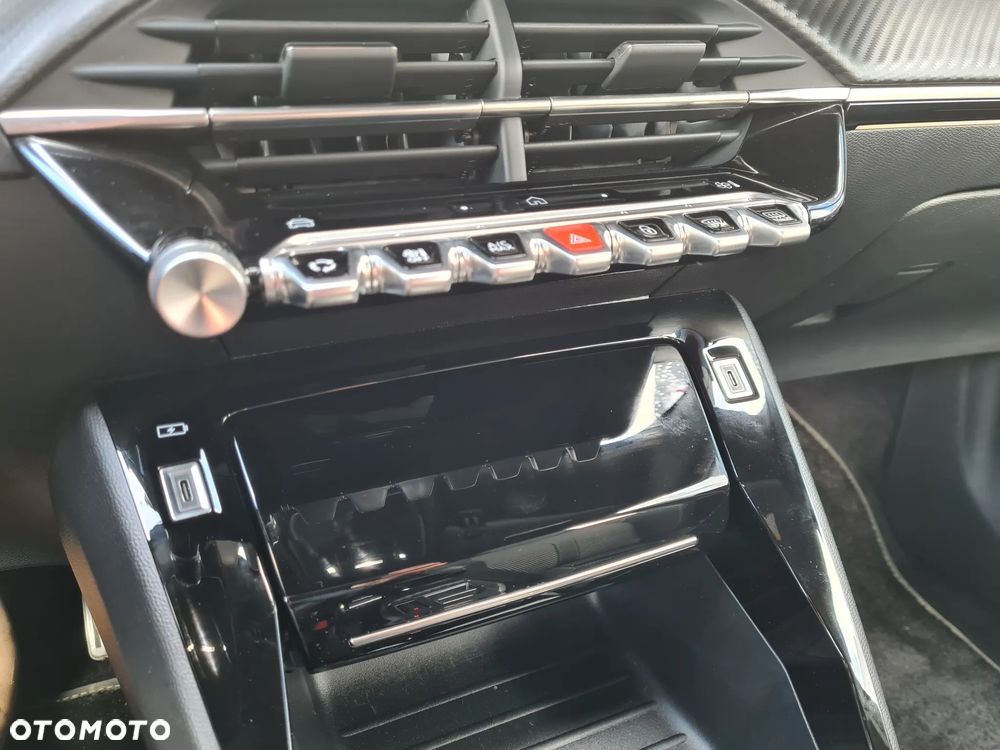 Peugeot 2008 1.2 PureTech GT S&S EAT8 - 15