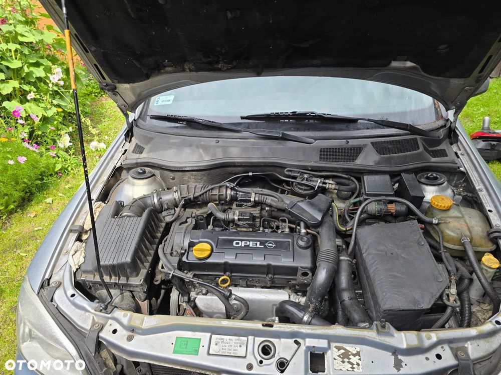Opel Astra 1.7 DTI - 12