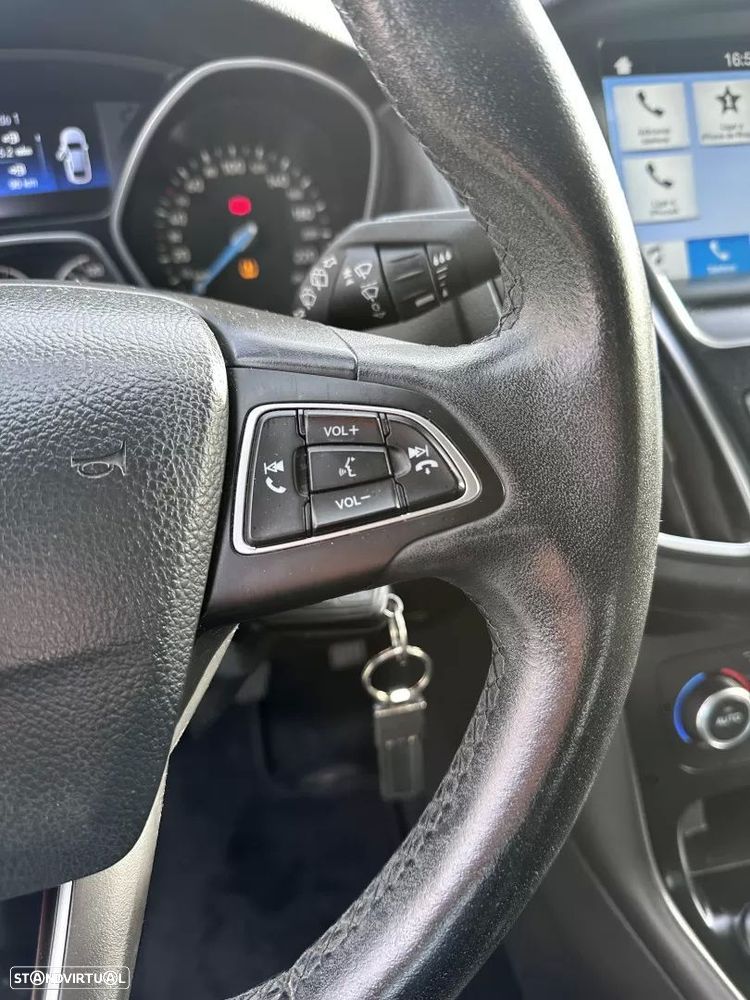 Ford Focus 1.5 TDCi Titanium ECOnetic - 34