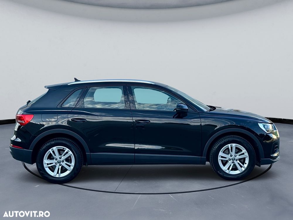 Audi Q3 2.0 35 TDI S tronic Advanced - 12