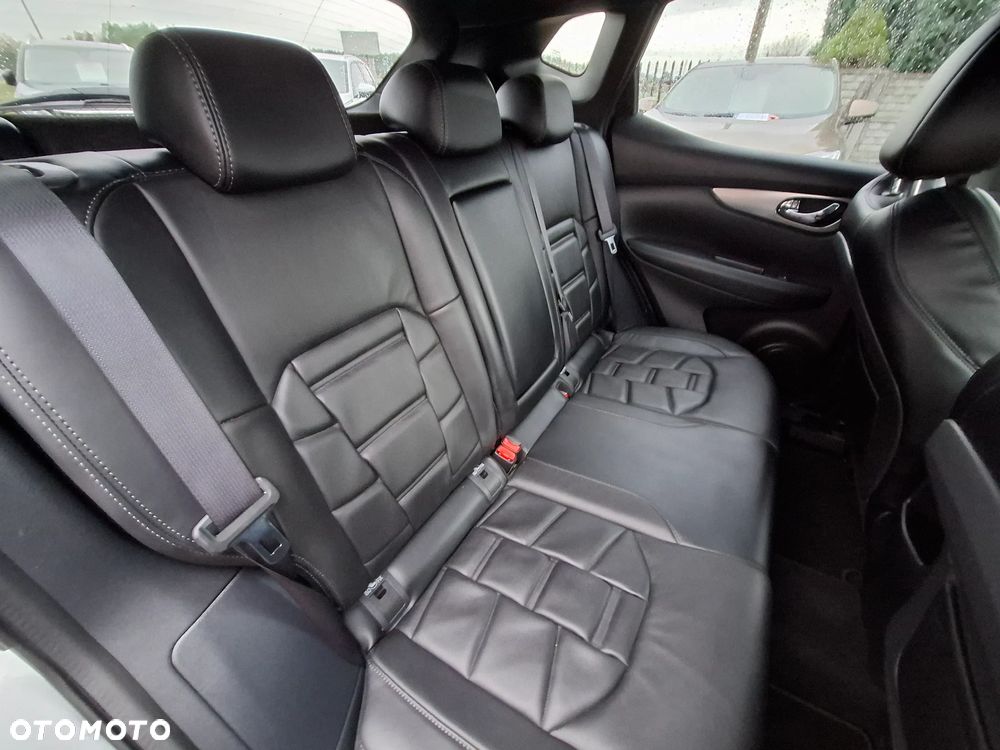 Nissan Qashqai 1.2 DIG-T Acenta EU6 - 23