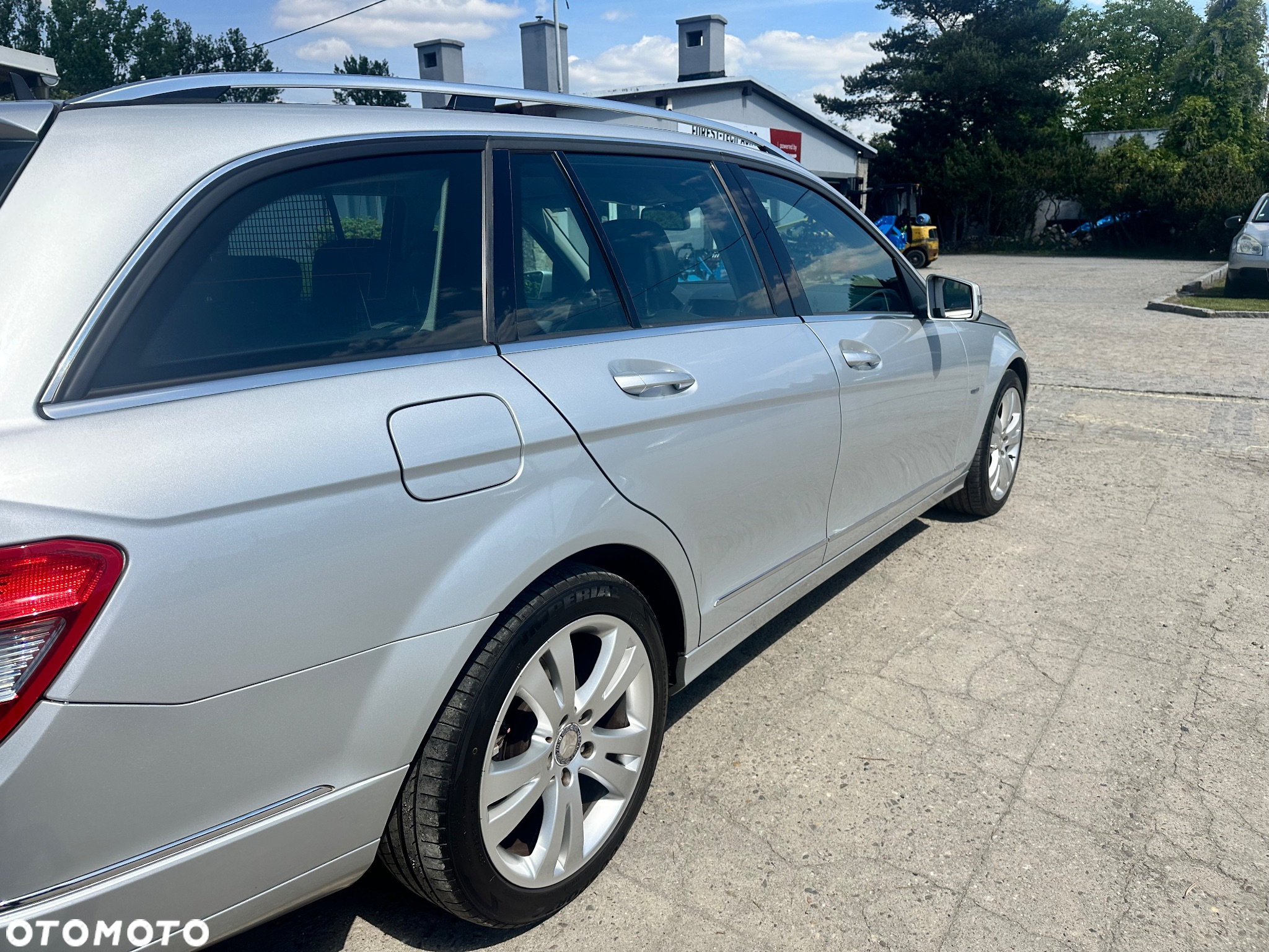 Mercedes-Benz Klasa C 180 T CGI Automatik BlueEFFICIENCY Avantgarde - 10