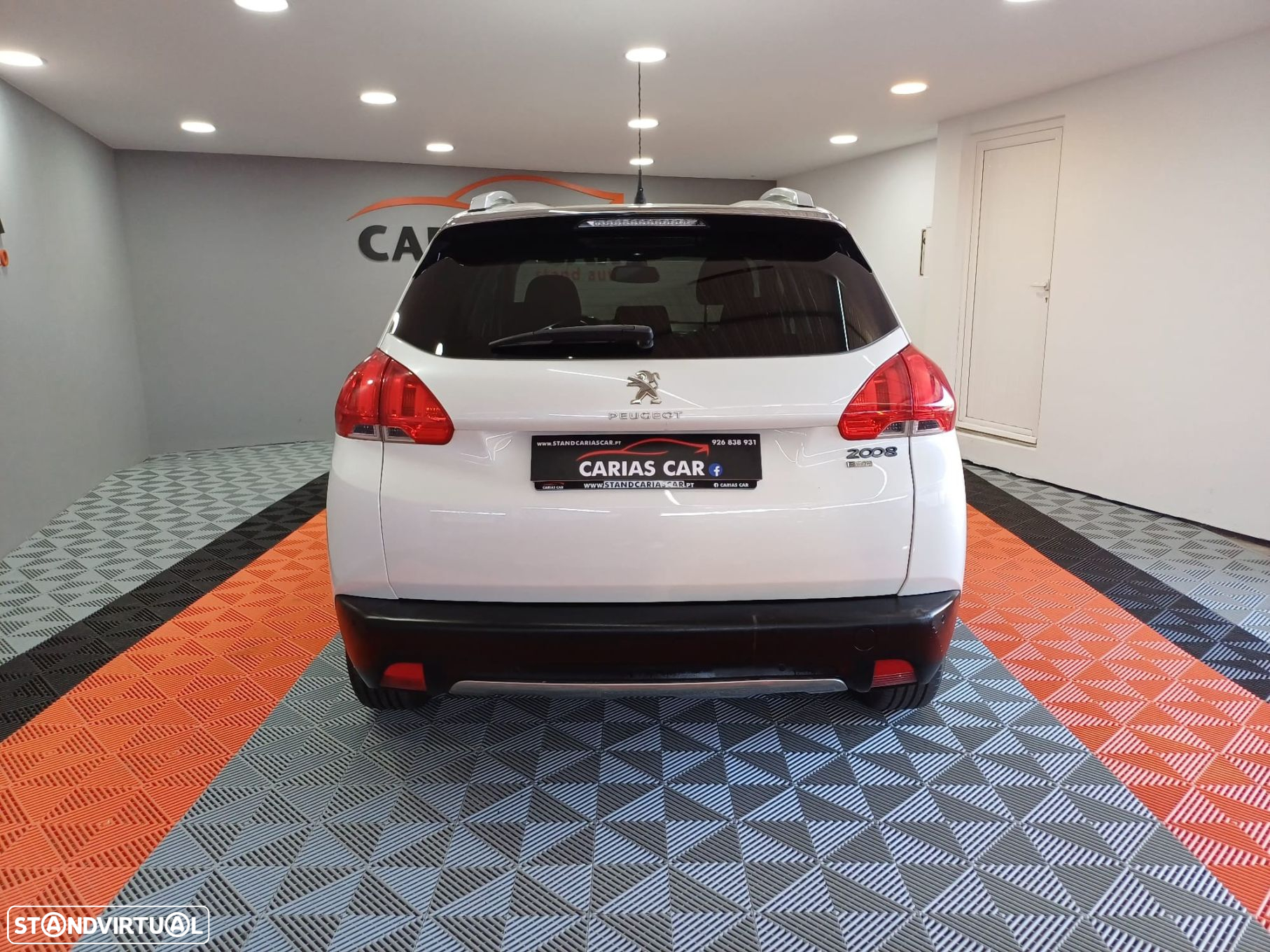 Peugeot 2008 1.2 PureTech Allure - 4