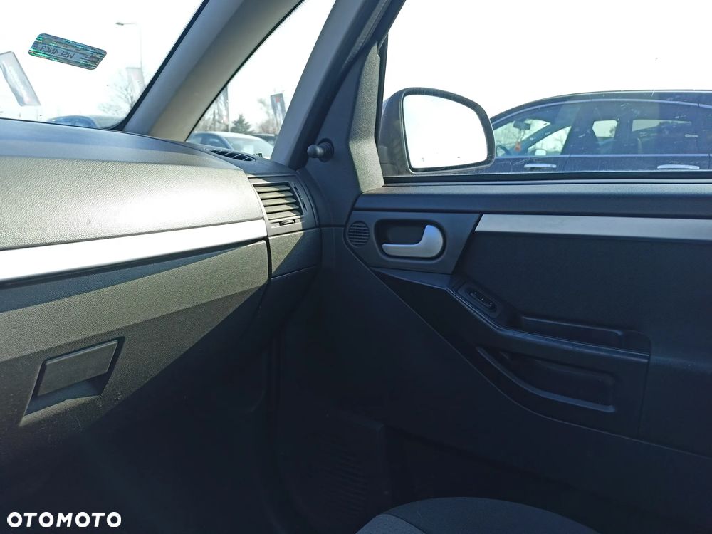 Opel Meriva - 12